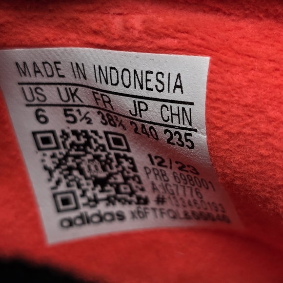 Adidas Predator Pro FG IG7776 Yellow / Black Soccer Cleats Men's Size 6 New - Picture 11 of 12